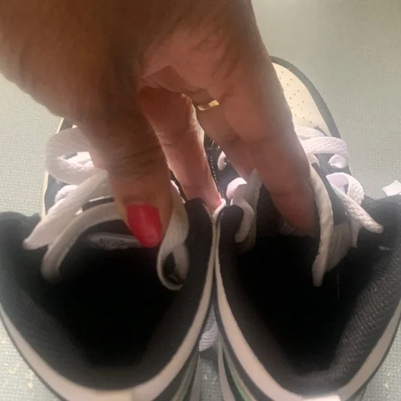 Jordan Kids' Sneakers in Black, White, and Mint in good condition $40 size12c - Picture 7 of 9